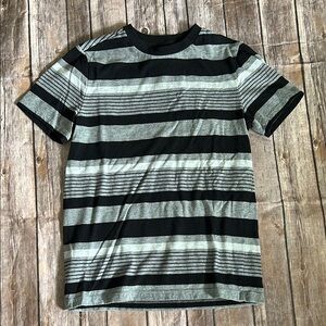 Urban Pipeline Boys Size M Short Sleeve Shirt